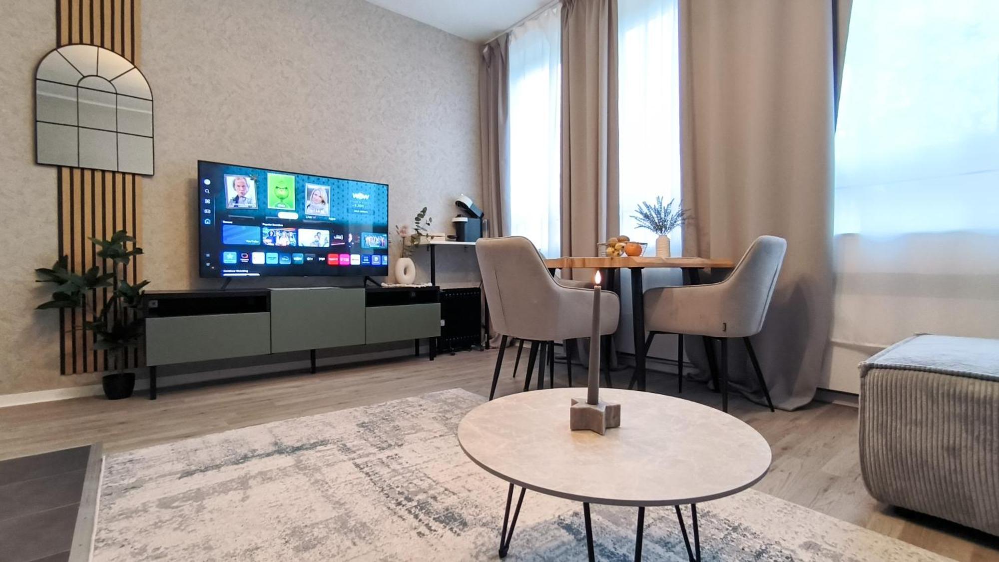 Queens Peak Apartments โคโลญ ภายนอก รูปภาพ