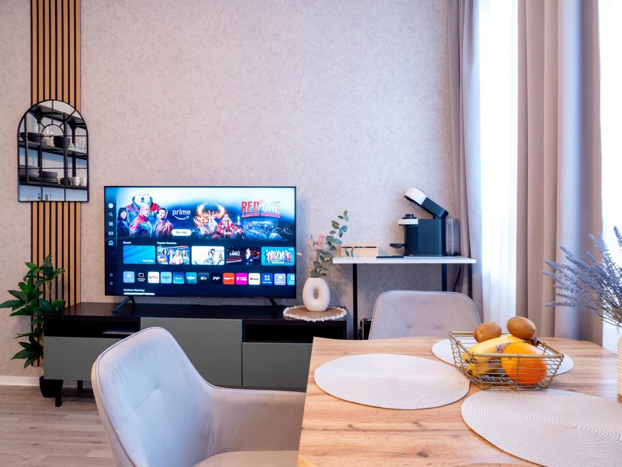 Queens Peak Apartments โคโลญ ภายนอก รูปภาพ